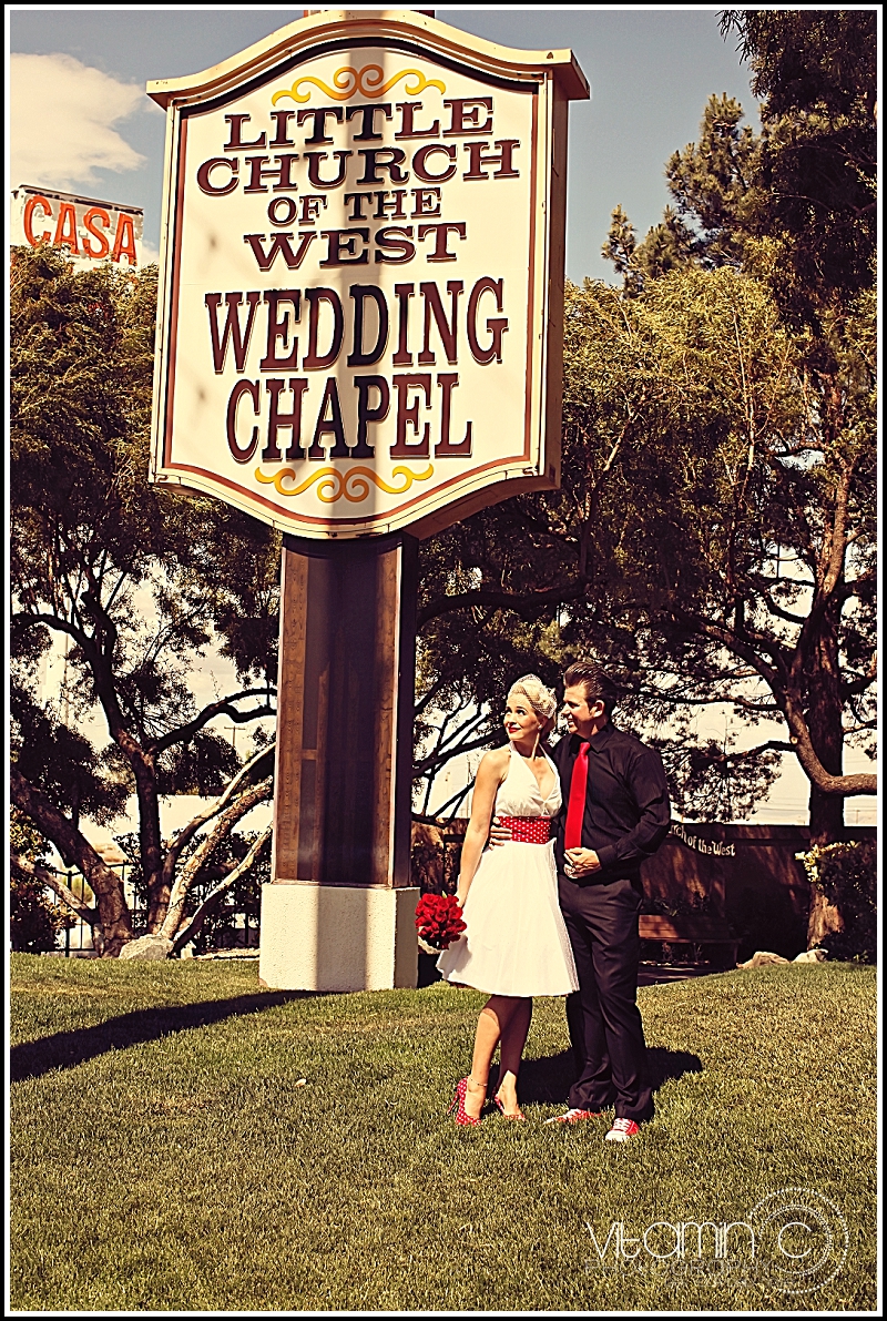 las vegas destination rockabilly pinup bride wedding_030